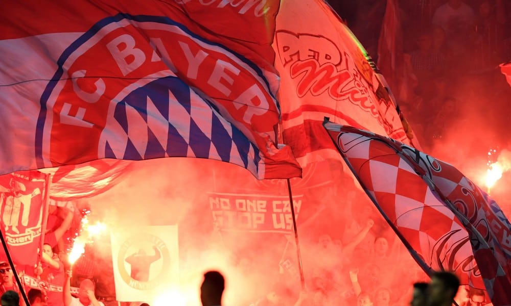 DFB Pokal Frankfurt gewinnt Finale wird vom Pyro Chaos überschattet