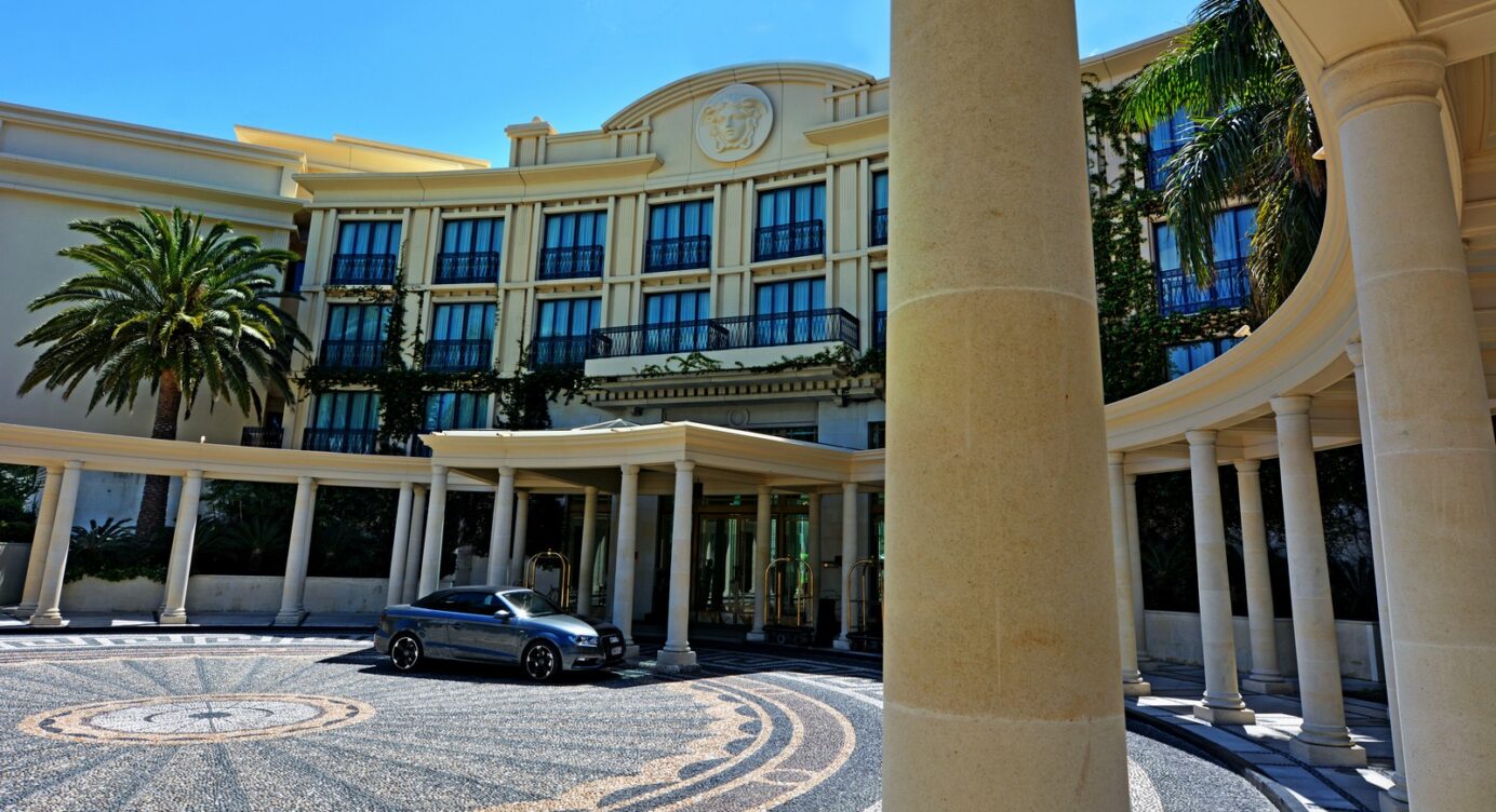 Dschungelcamp: Das erwartet die Stars im Hotel Palazzo Versace!