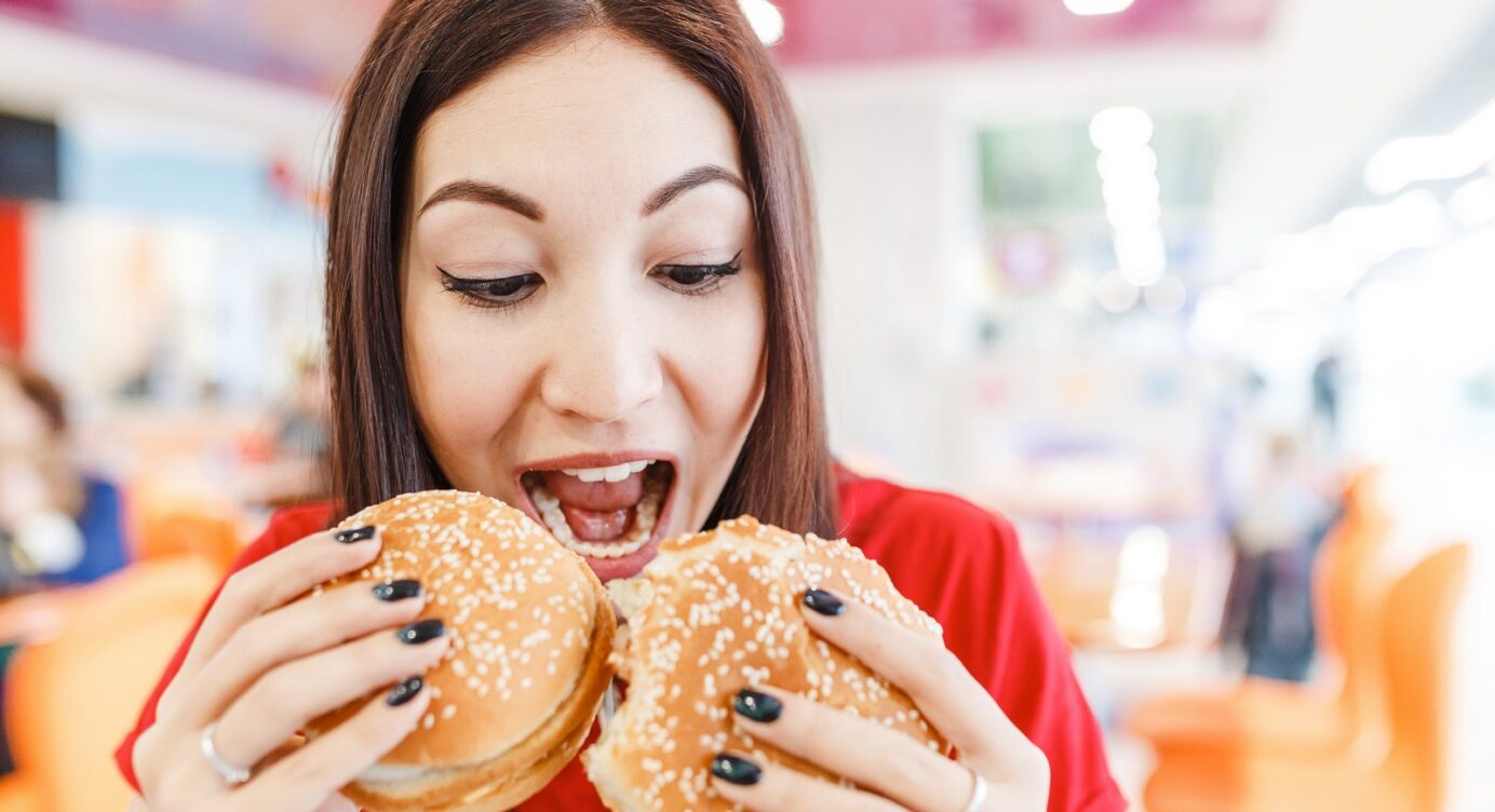Diese Lebensmittel solltest du während der Periode nie essen