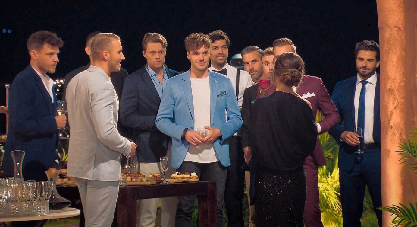 Bachelorette 2021: Wer ist raus? Diese Kandidaten bekommen keine Rose!