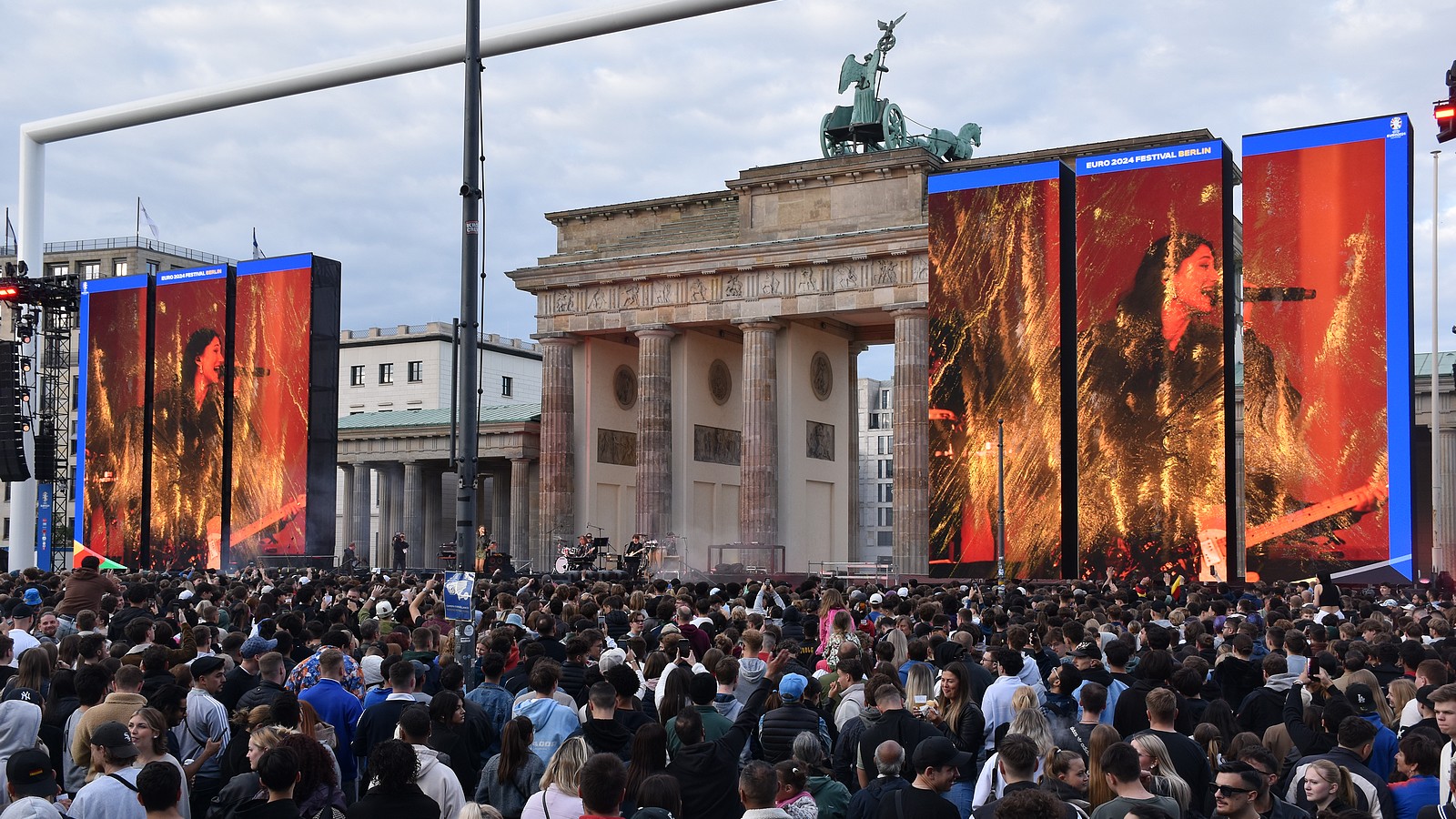 Fanmeile am Brandenburger Tor in Berlin zur EURO 2024