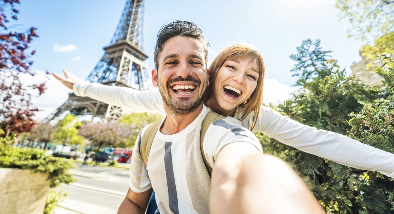 Wanderlove: Das hat es mit dem Dating-Trend auf sich