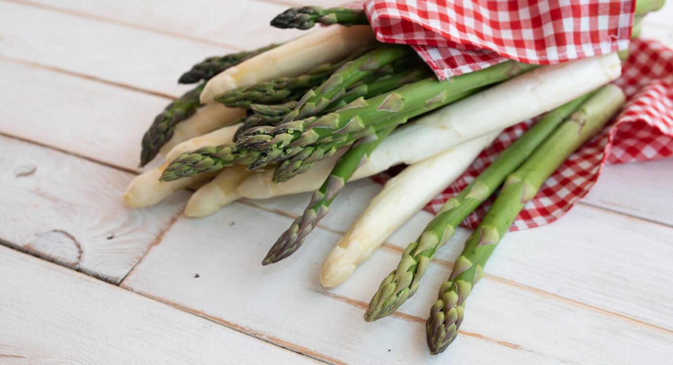 Spargel roh essen: Gesund oder giftig? Die Antwort überrascht